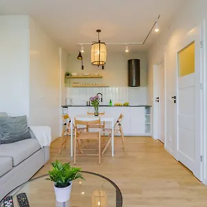 https://shortstaypoland-jagielloska-b134.warsawhotelspoland.com