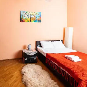 https://smart-lwow-house.hotelslviv.net