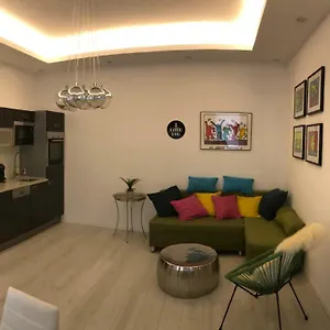 Modern Apt, Next To Metro Vienna