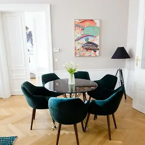 Urania - Mai's Wien